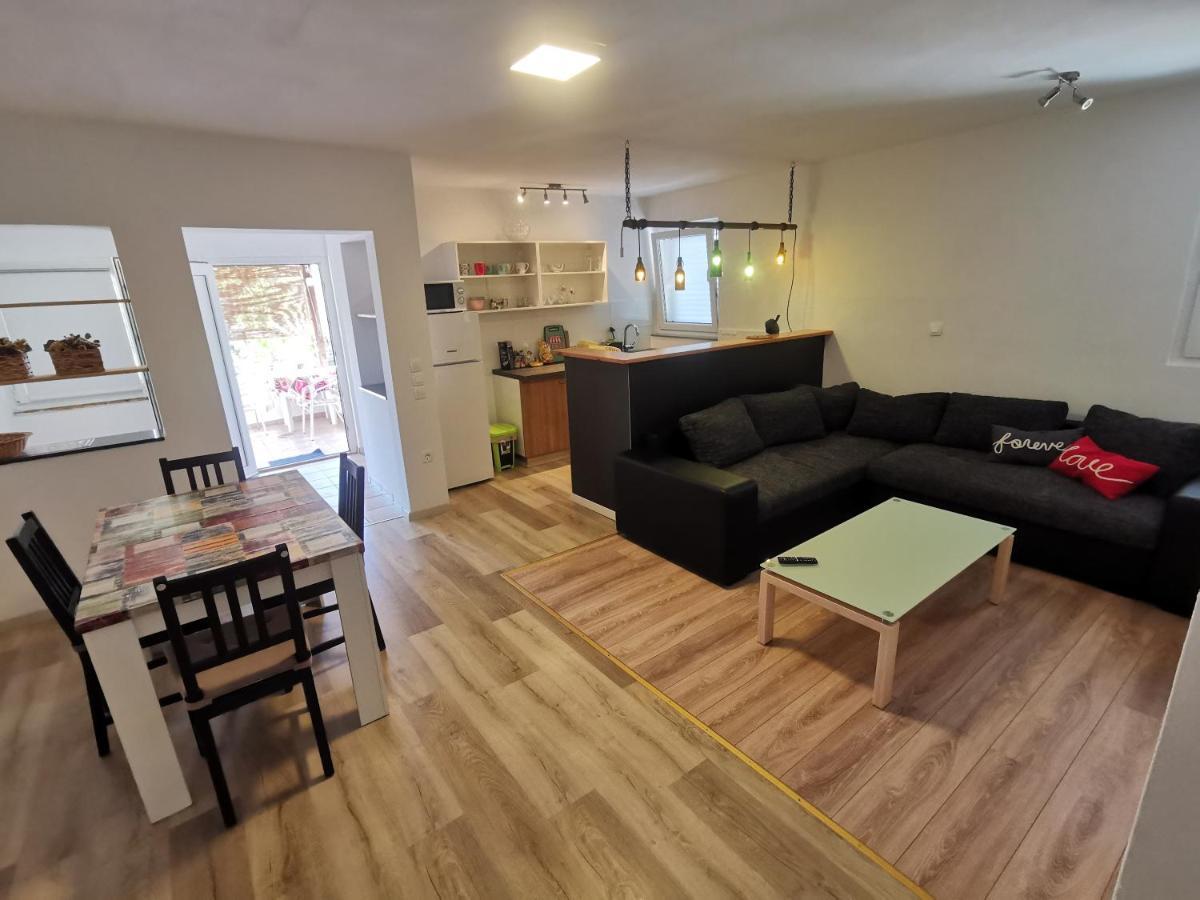Appartement Fa-Ni à Novalja Extérieur photo